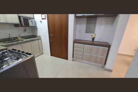 Apartamento para alugar com 117m², 3 quartos e 2 vagas Apartamento para alugar com 117m², 3 quartos e 2 vagasCozinha