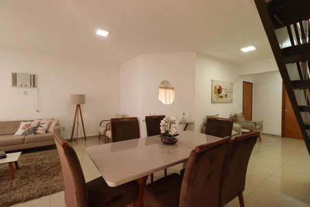 Apartamento para alugar com 216m², 4 quartos e 3 vagasSala