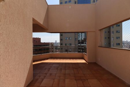 Apartamento para alugar com 216m², 4 quartos e 3 vagasSacada