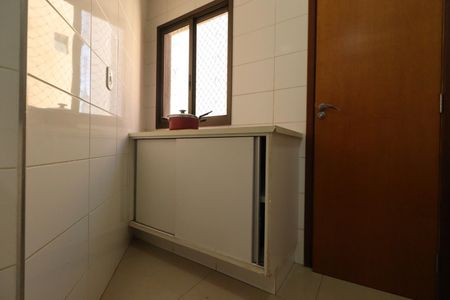Apartamento para alugar com 216m², 4 quartos e 3 vagasÁrea de Serviço