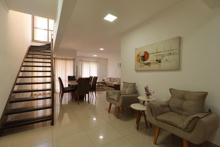 Apartamento para alugar com 216m², 4 quartos e 3 vagasSala
