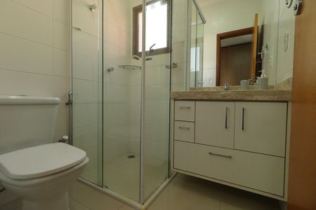 Apartamento para alugar com 216m², 4 quartos e 3 vagasBanheiro da Suíte 4