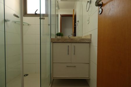 Apartamento para alugar com 216m², 4 quartos e 3 vagasBanheiro da Suíte 2