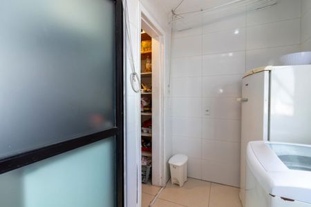 Apartamento à venda com 128m², 3 quartos e 2 vagas Apartamento à venda com 128m², 3 quartos e 2 vagasÁrea de Serviço