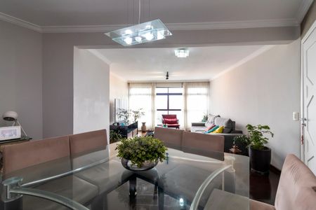 Apartamento à venda com 128m², 3 quartos e 2 vagas Apartamento à venda com 128m², 3 quartos e 2 vagasSala de Jantar