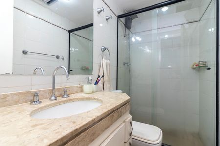 Apartamento à venda com 128m², 3 quartos e 2 vagas Apartamento à venda com 128m², 3 quartos e 2 vagasBanheiro 2