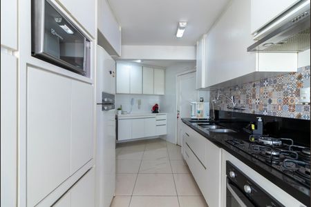 Apartamento à venda com 128m², 3 quartos e 2 vagas Apartamento à venda com 128m², 3 quartos e 2 vagasCozinha