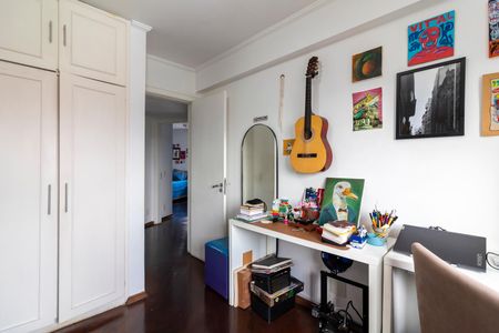 Apartamento à venda com 128m², 3 quartos e 2 vagas Apartamento à venda com 128m², 3 quartos e 2 vagasQuarto 1