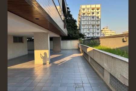 Apartamento à venda com 94m², 2 quartos e 1 vaga