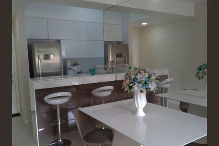 Apartamento à venda com 130m², 3 quartos e 1 vaga Apartamento à venda com 130m², 3 quartos e 1 vagaCozinha