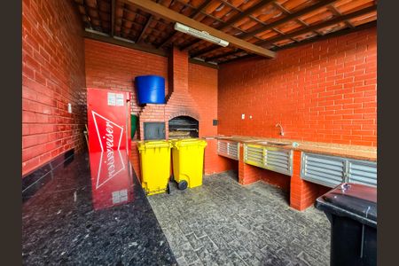 Apartamento à venda com 141m², 4 quartos e 2 vagas Apartamento à venda com 141m², 4 quartos e 2 vagasÁrea comum - Churrasqueira