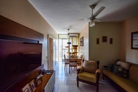 Apartamento à venda com 141m², 4 quartos e 2 vagas Apartamento à venda com 141m², 4 quartos e 2 vagasSala