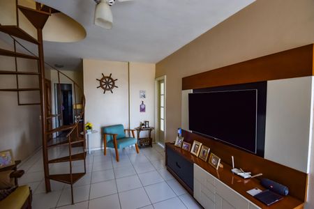 Apartamento à venda com 141m², 4 quartos e 2 vagas Apartamento à venda com 141m², 4 quartos e 2 vagasSala