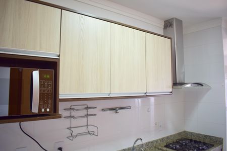 Apartamento para alugar com 77m², 2 quartos e 2 vagasCozinha - Armários