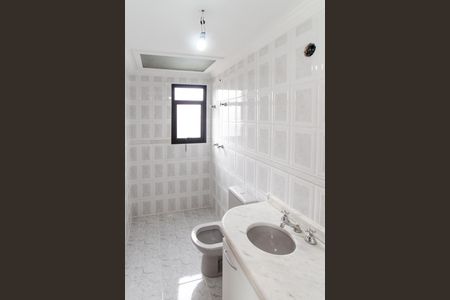 Apartamento à venda com 135m², 3 quartos e 3 vagasBanheiro da Suíte 1