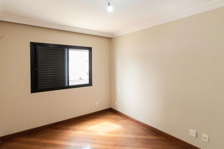Apartamento à venda com 135m², 3 quartos e 3 vagasSuíte 2