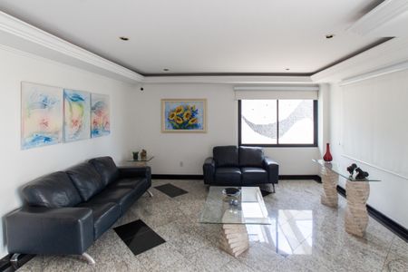 Apartamento à venda com 135m², 3 quartos e 3 vagasHall de entrada