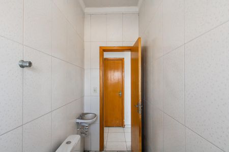 Casa para alugar com 85m², 2 quartos e 2 vagas Casa para alugar com 85m², 2 quartos e 2 vagasBanheiro da Suíte 1