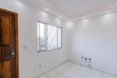 Casa para alugar com 85m², 2 quartos e 2 vagas Casa para alugar com 85m², 2 quartos e 2 vagasSala