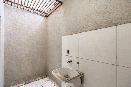 Casa para alugar com 85m², 2 quartos e 2 vagas Casa para alugar com 85m², 2 quartos e 2 vagasÁrea de Serviço