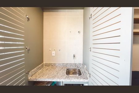 Apartamento à venda com 28m², 1 quarto e sem vaga Apartamento à venda com 28m², 1 quarto e sem vagaÁrea de Serviço