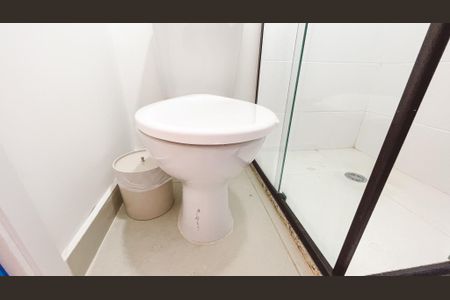 Apartamento à venda com 28m², 1 quarto e sem vaga Apartamento à venda com 28m², 1 quarto e sem vagaBanheiro da Suíte