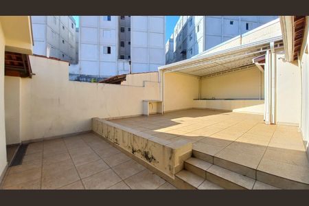 Casa à venda com 352m², 4 quartos e 4 vagasQuintal