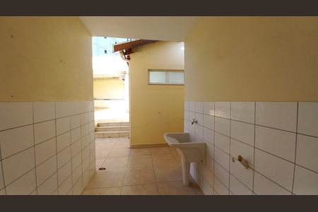 Casa à venda com 352m², 4 quartos e 4 vagasVista da suíte