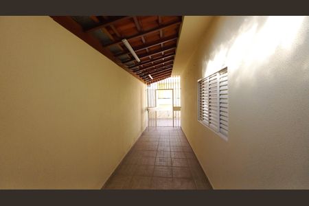 Casa à venda com 352m², 4 quartos e 4 vagasCorredor