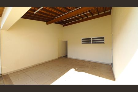 Casa à venda com 352m², 4 quartos e 4 vagasGaragem