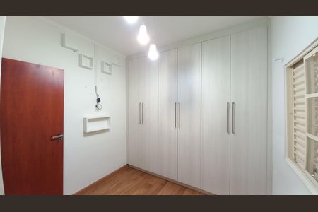 Casa à venda com 352m², 4 quartos e 4 vagasQuarto 1