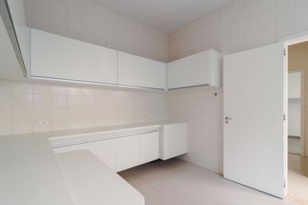 Casa de condomínio à venda com 300m², 4 quartos e 2 vagas Casa de condomínio à venda com 300m², 4 quartos e 2 vagasCozinha