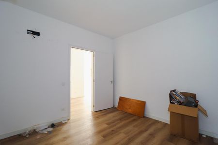 Casa de condomínio à venda com 300m², 4 quartos e 2 vagas Casa de condomínio à venda com 300m², 4 quartos e 2 vagasQuarto 1