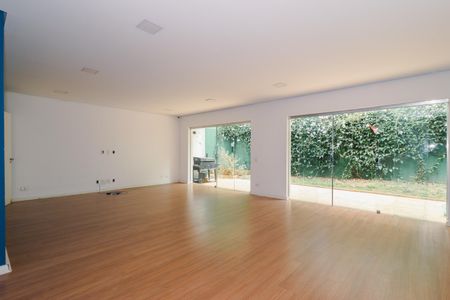 Sala de casa de condomínio à venda com 4 quartos, 300m² em Vila Andrade, São Paulo