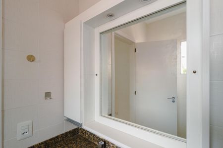 Casa de condomínio à venda com 300m², 4 quartos e 2 vagas Casa de condomínio à venda com 300m², 4 quartos e 2 vagasBanheiro da Suíte 2