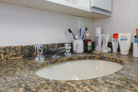 Casa de condomínio à venda com 300m², 4 quartos e 2 vagas Casa de condomínio à venda com 300m², 4 quartos e 2 vagasBanheiro