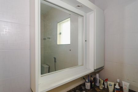 Casa de condomínio à venda com 300m², 4 quartos e 2 vagas Casa de condomínio à venda com 300m², 4 quartos e 2 vagasBanheiro