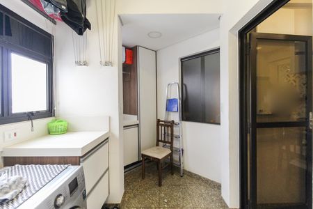 Apartamento à venda com 139m², 3 quartos e 3 vagas Apartamento à venda com 139m², 3 quartos e 3 vagasÁrea de Serviço