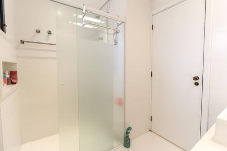 Apartamento à venda com 139m², 3 quartos e 3 vagas Apartamento à venda com 139m², 3 quartos e 3 vagasBanheiro Social