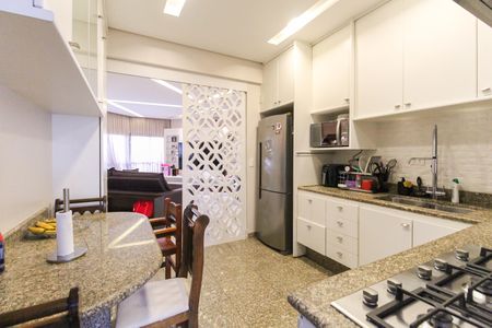 Apartamento à venda com 139m², 3 quartos e 3 vagas Apartamento à venda com 139m², 3 quartos e 3 vagasCozinha