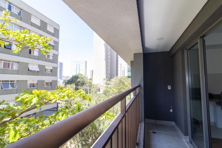 Varanda de apartamento à venda com 1 quarto, 43m² em Cambuí, Campinas