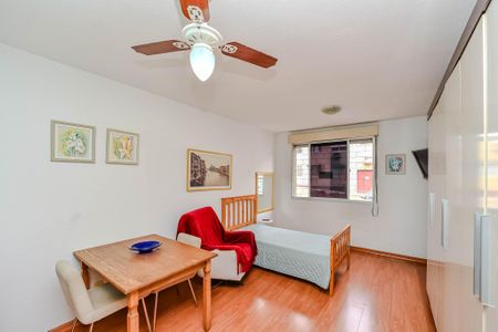 Studio à venda com 47m², 1 quarto e sem vaga Studio à venda com 47m², 1 quarto e sem vagaStudio