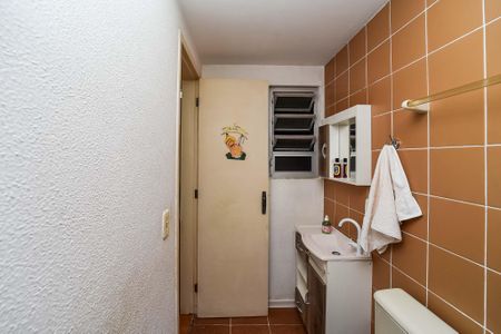 Studio à venda com 47m², 1 quarto e sem vaga Studio à venda com 47m², 1 quarto e sem vagaBanheiro