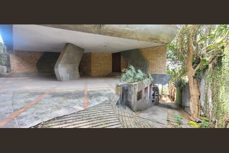 Casa à venda com 767m², 4 quartos e 5 vagasEntrada