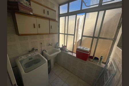 Apartamento à venda com 72m², 2 quartos e 1 vagaÁrea de Serviço