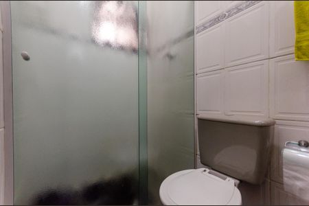 Casa à venda com 100m², 2 quartos e 3 vagas Casa à venda com 100m², 2 quartos e 3 vagasBanheiro da Suíte 2