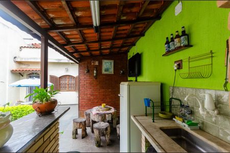 Casa à venda com 100m², 2 quartos e 3 vagas Casa à venda com 100m², 2 quartos e 3 vagasChurrasqueira