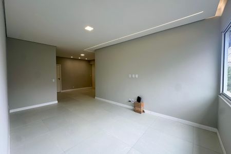 Apartamento à venda com 130m², 3 quartos e sem vagaSala