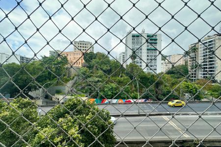 Vista da Sala de apartamento à venda com 3 quartos, 130m² em Laranjeiras, Rio de Janeiro