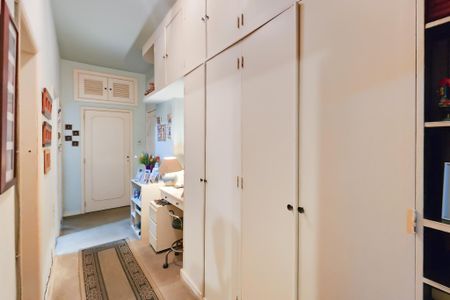 Apartamento à venda com 175m², 3 quartos e sem vagaCorredor